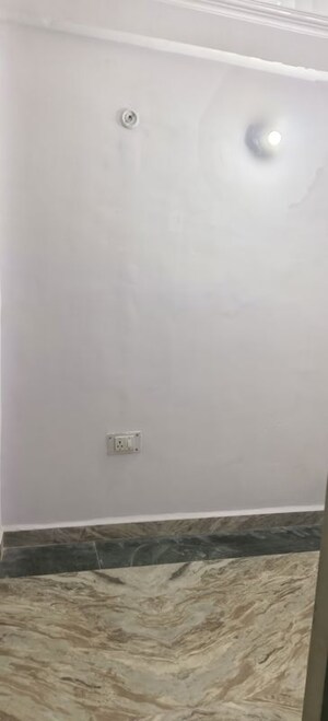 Furnished Amenities in  Office Space at Vibhuti Khand – for Rent