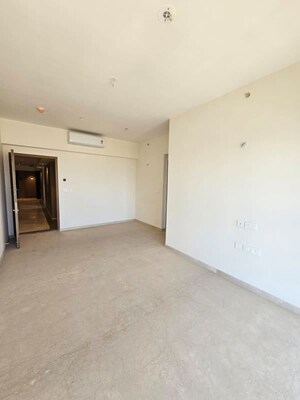 Room in 2 BHK Apartment at Lodha Primo, Parel – for Sale