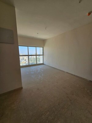 Room in 2 BHK Apartment at Lodha Primo, Parel – for Sale