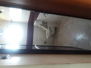 Bathroom in 2 BHK Apartment at Woraiyur – for Rent