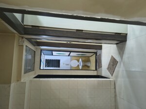 Room in 2 BHK Apartment at Kurla East – for Rent