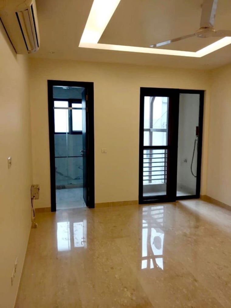 Room, south extension i 2 Bedroom 200 Sq.Yd. Apartment In South Extension I Delhi 10268012