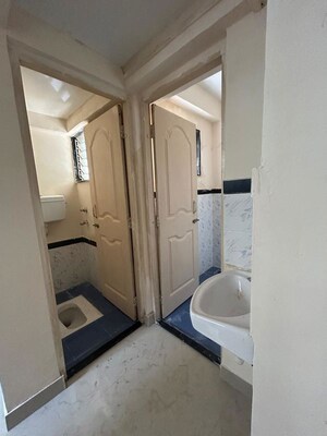 Bathroom in 1 BHK Apartment at Hill View CHS Antop HIll, Antop Hill – for Rent