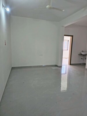 Room in 2 BHK Apartment at Kharadi – for Rent