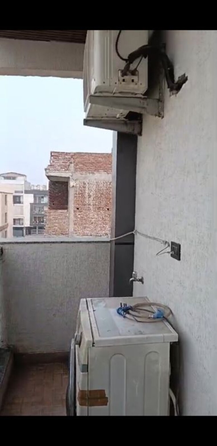 Kitchen, puri-kohinoor 3 Bedroom 160 Sq.Yd. Builder Floor In Sector 89 Faridabad 10268051