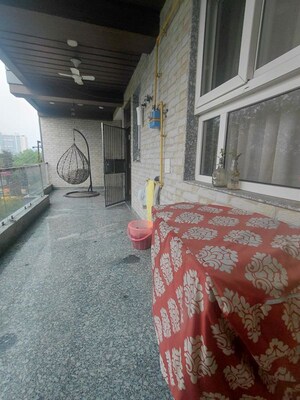 Parking in 3 BHK Builder Floor at Sector 49 – for Rent