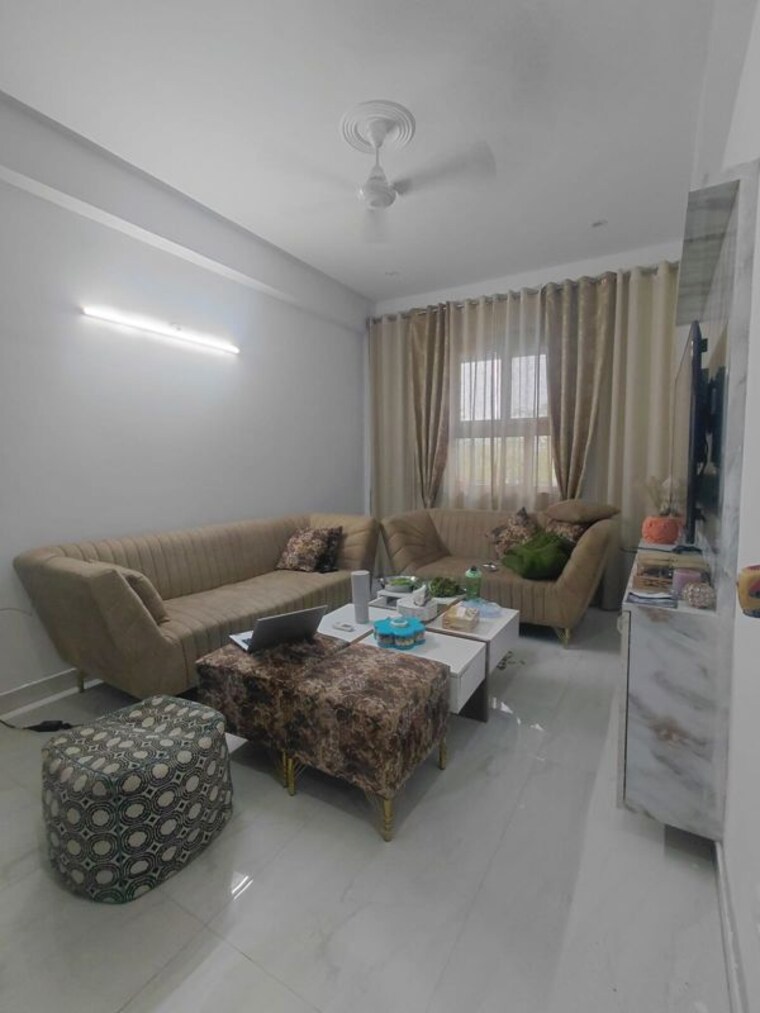 Living Room, sector 49 3 Bedroom 1750 Sq.Ft. Builder Floor In Sector 49 Noida 10268060