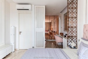 Master Bedroom in 4 BHK Apartment at Imperial Heights Goregaon West, Goregaon West – for Rent