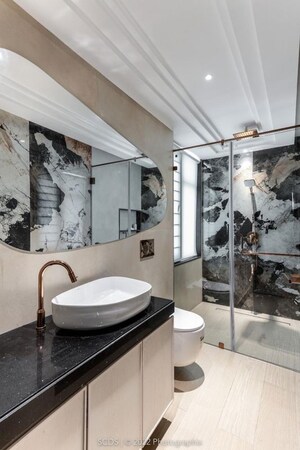 Bathroom in 4 BHK Apartment at Imperial Heights Goregaon West, Goregaon West – for Rent