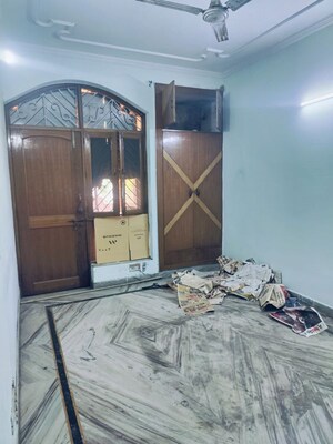 Bedroom in 3 BHK Builder Floor at Sector 52 – for Rent