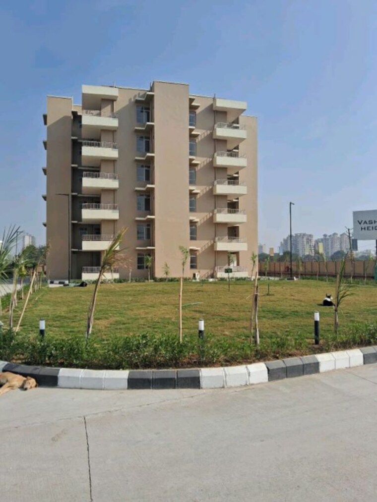 Exterior View, vashisht-heights 2 Bedroom 484 Sq.Ft. Apartment In Sector 87 Faridabad 10268085