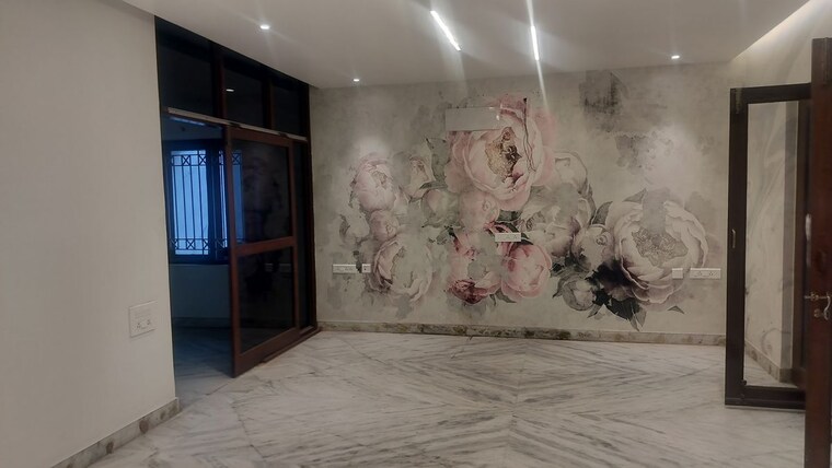 Room, jubilee hills Commercial Office Space 800 Sq.Yd. In Jubilee Hills Hyderabad 10268098