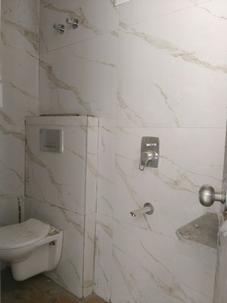 Bathroom, sarfabad village 2 Bedroom 950 Sq.Ft. Builder Floor In Sarfabad Village Noida 10268078