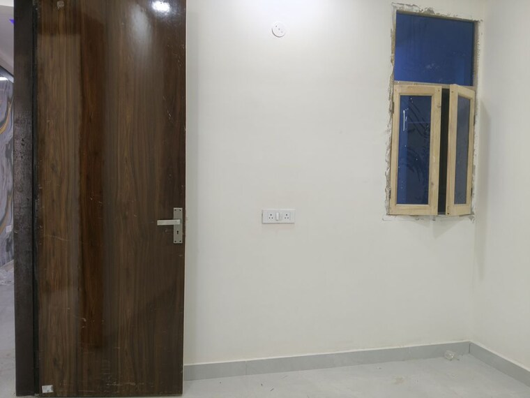 Room, sarfabad village 2 Bedroom 950 Sq.Ft. Builder Floor In Sarfabad Village Noida 10268078
