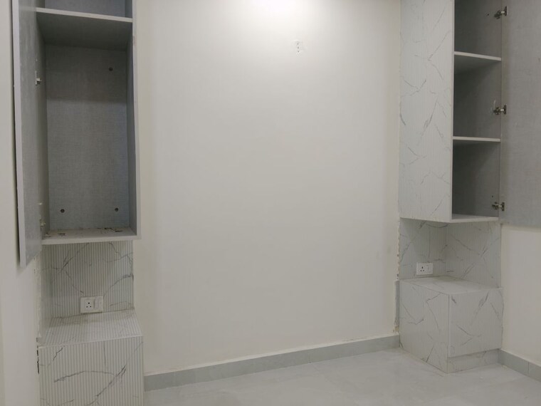 Room, sarfabad village 2 Bedroom 950 Sq.Ft. Builder Floor In Sarfabad Village Noida 10268078