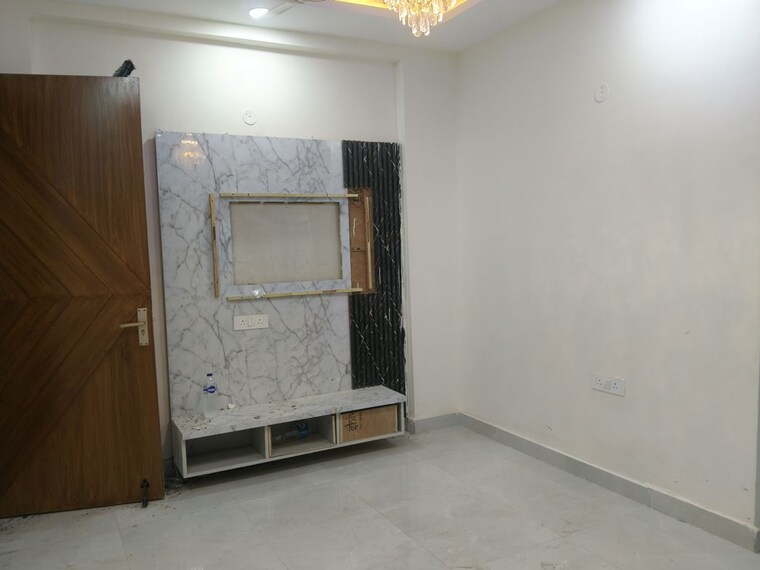 Room, sarfabad village 2 Bedroom 950 Sq.Ft. Builder Floor In Sarfabad Village Noida 10268078