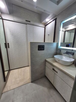 Kitchen in 3.5 BHK Apartment at Kailash Colony – for Rent