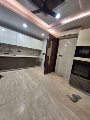 Kitchen in 3.5 BHK Apartment at Kailash Colony – for Rent