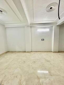 2 BHK + Servant Room Apartment For Rent in Chattarpur