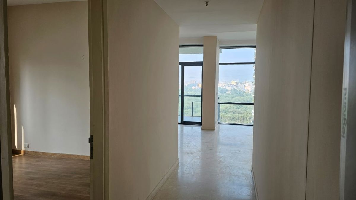3 BHK + Pooja Room,Servant Room Apartment For Rent in Ireo The Grand Arch