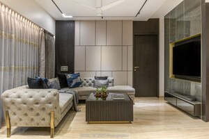 Living Room in 4 BHK Apartment at Imperial Heights Goregaon West, Goregaon West – for Sale