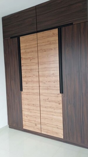 Room in 3 BHK Apartment at Sunteck City Avenue 4, Goregaon West – for Rent