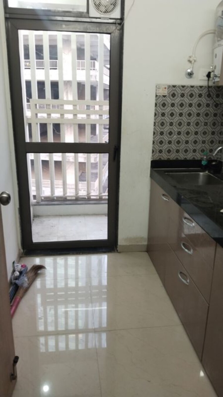 Kitchen, lodha-vista 1 Bedroom 500 Sq.Ft. Apartment In Lower Parel Mumbai 10268151