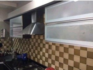 Kitchen in 2.5 BHK Apartment at Oberoi Realty Woods, Goregaon East – for Rent