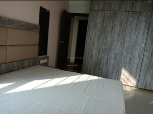 Bedroom in 2.5 BHK Apartment at Oberoi Realty Woods, Goregaon East – for Rent