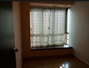  2.5 BHK Apartment at Oberoi Realty Woods, Goregaon East – for Rent