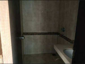 Bathroom in 2.5 BHK Apartment at Oberoi Realty Woods, Goregaon East – for Rent