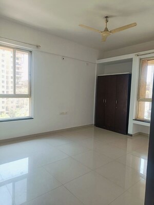 Room in 3 BHK Apartment at Bhalerao Savannah Hills, Bavdhan – for Rent