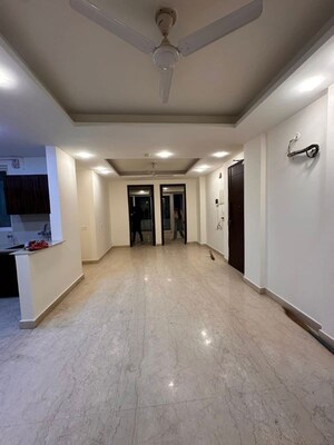 Room in 3 BHK Apartment at Hauz Khas – for Rent