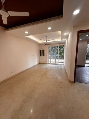 Room in 3 BHK Apartment at Hauz Khas – for Rent