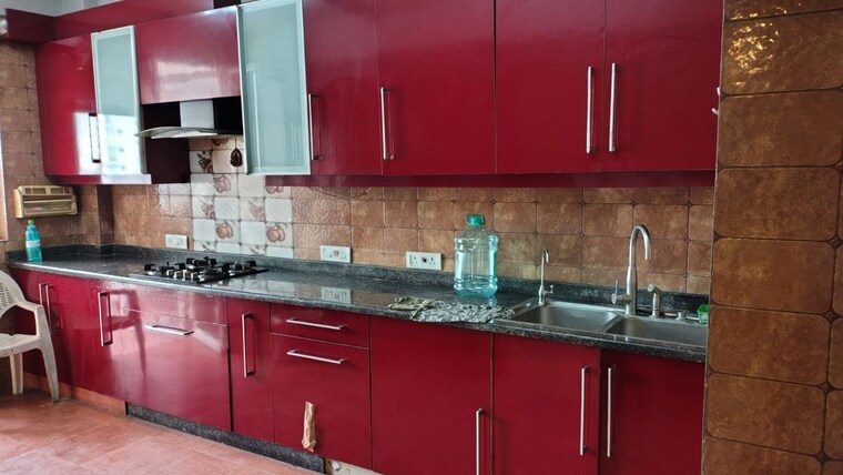 Kitchen, dlf-trinity-towers 4 Bedroom 2385 Sq.Ft. Apartment In Dlf Phase V Gurgaon 10268197