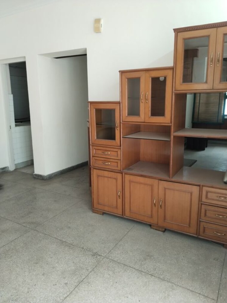 Room, sarita vihar 4 Bedroom 2500 Sq.Ft. Apartment In Sarita Vihar Delhi 10268210
