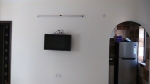 Furnished Amenities in 1 BHK Builder Floor at Kailash Colony – for Rent