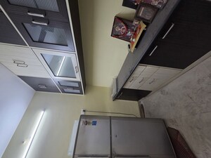 Furnished Amenities in 2 BHK Apartment at New Yashwant CHS, Charai – for Rent