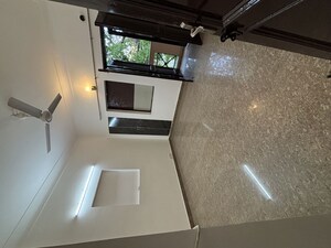 Furnished Amenities in 3.5 BHK Builder Floor at Saket – for Rent