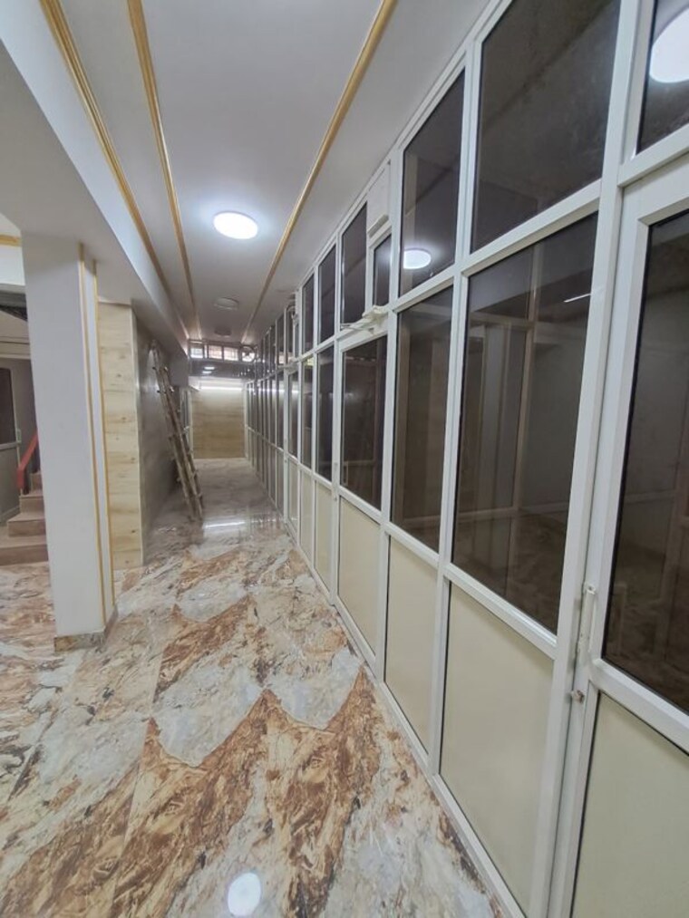 Balcony, navyug market Commercial Office Space 2500 Sq.Ft. In Navyug Market Ghaziabad 10268288