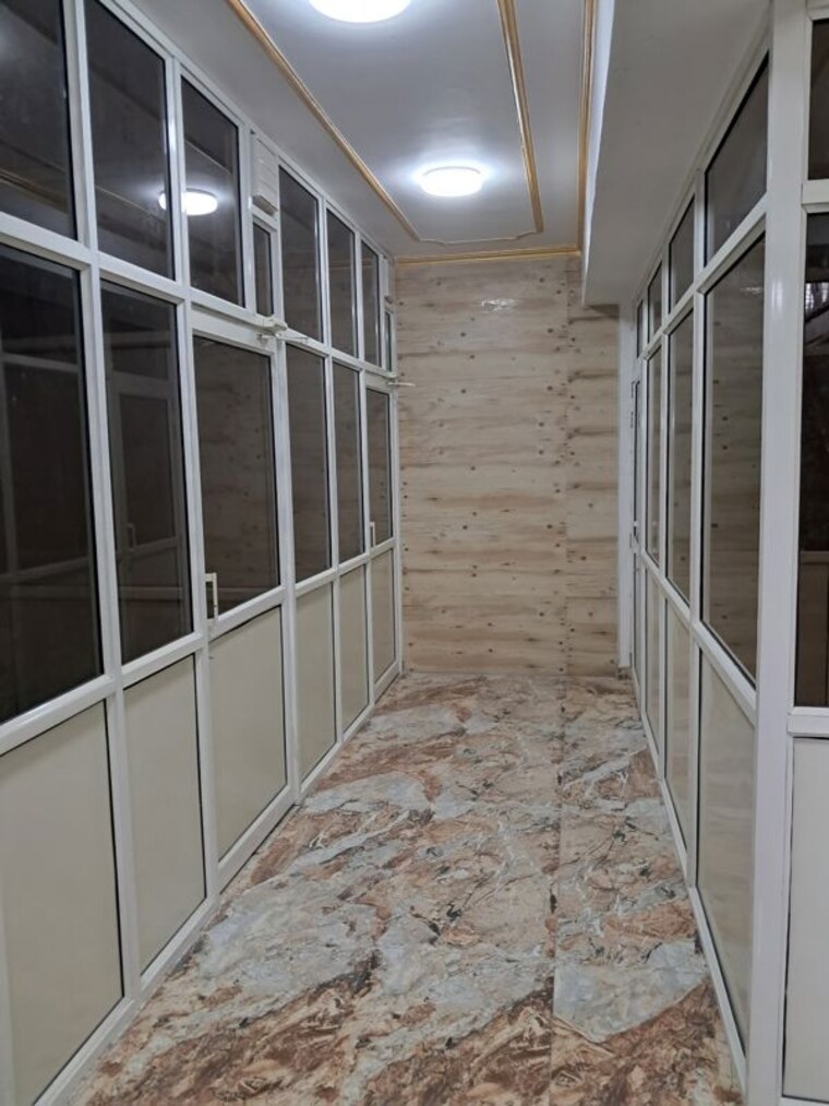 Balcony, navyug market Commercial Office Space 2500 Sq.Ft. In Navyug Market Ghaziabad 10268288