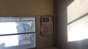 Room in 3 BHK Apartment at Conscient Habitat 78, Sector 78 – for Rent