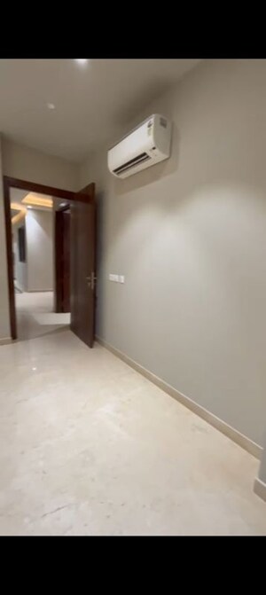 Room in 4 BHK Builder Floor at Greater Kailash I – for Sale