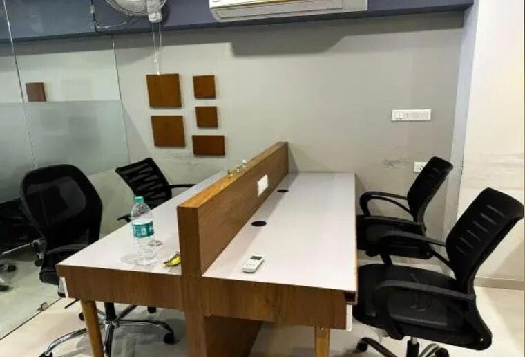 Team Area, crescent-business-square Commercial Office Space 530 Sq.Ft. In Asalpha Mumbai 10268363