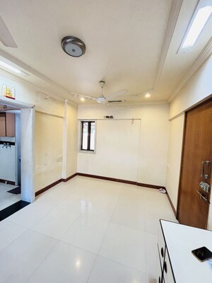 Room in 1 BHK Apartment at Swapna Mahal CHS, Mulund West – for Sale