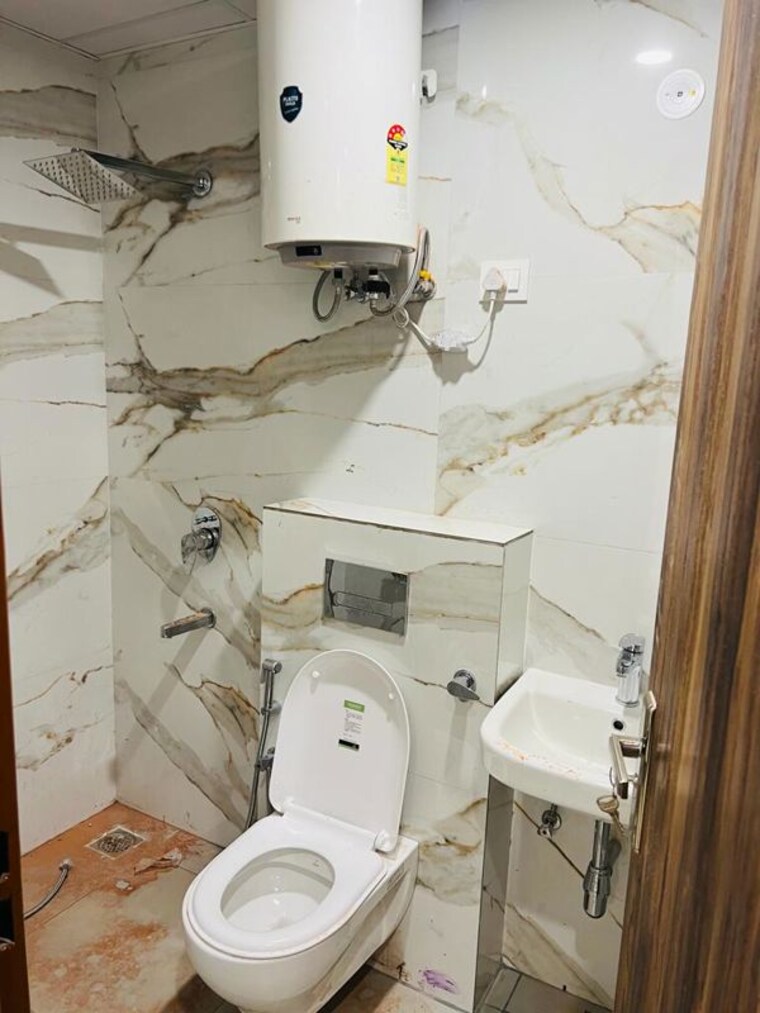 Bathroom, sector 14 2 Bedroom 1246 Sq.Ft. Independent House In Sector 14 Gurgaon 10268419