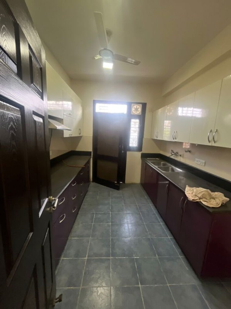 Kitchen, raheja-atlantis 3 Bedroom 2168 Sq.Ft. Apartment In Sector 31 Gurgaon 10268424