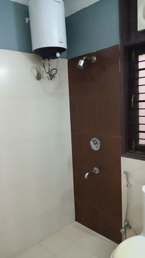 Furnished Amenities in 2 BHK Independent House at Sector 14 – for Rent