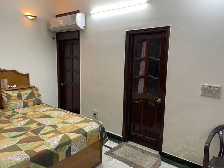 Bedroom, sector 14 2 Bedroom 1200 Sq.Ft. Independent House In Sector 14 Gurgaon 10268434