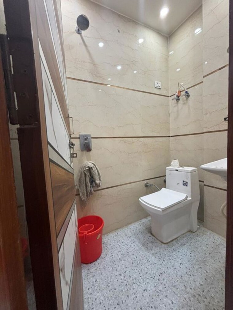 Attached Bathroom, razapur khurd 2 Bedroom 540 Sq.Ft. Builder Floor In Razapur Khurd Delhi 10238353